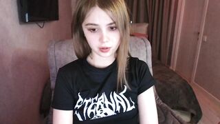 TriplePrinces 2024-10-17 0905 MyFreeCams webcam video 20241710